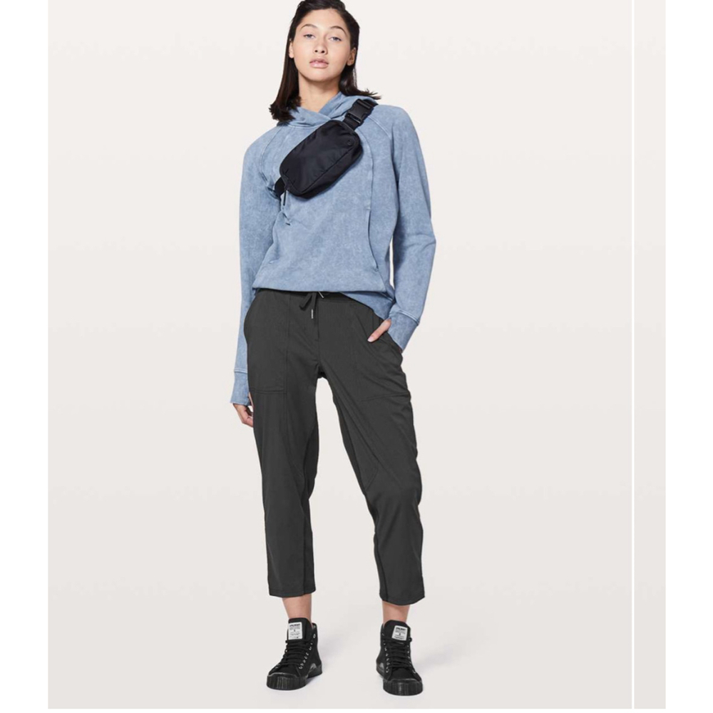 Lululemon Dance Studio Crop II *Unlined 20" Black size 6